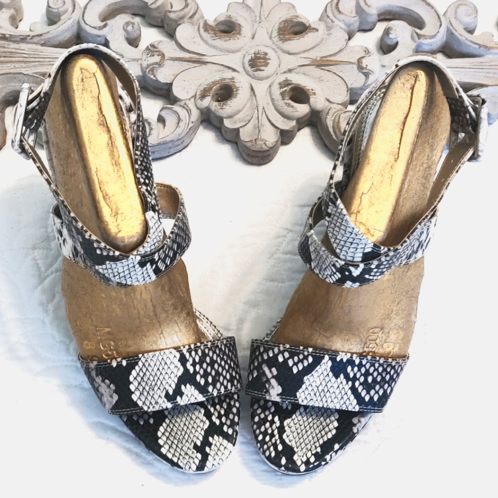 Black and white Snake Print Wedge heels